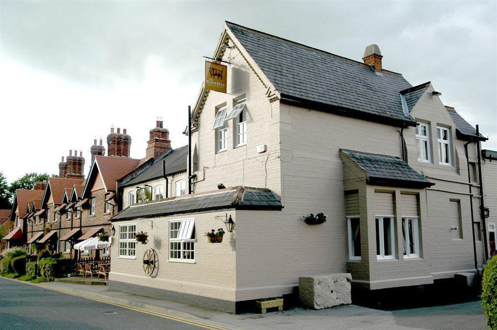 The Black Bull Inn Escrick エクステリア 写真