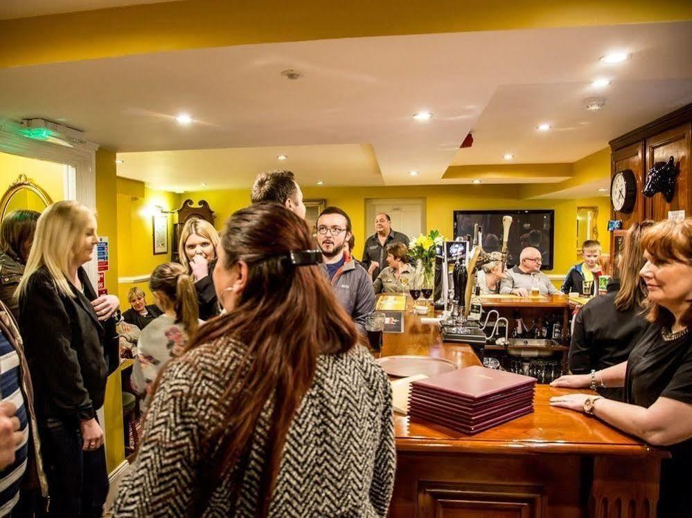 The Black Bull Inn Escrick エクステリア 写真