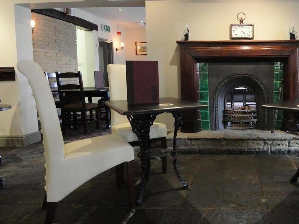 The Black Bull Inn Escrick エクステリア 写真
