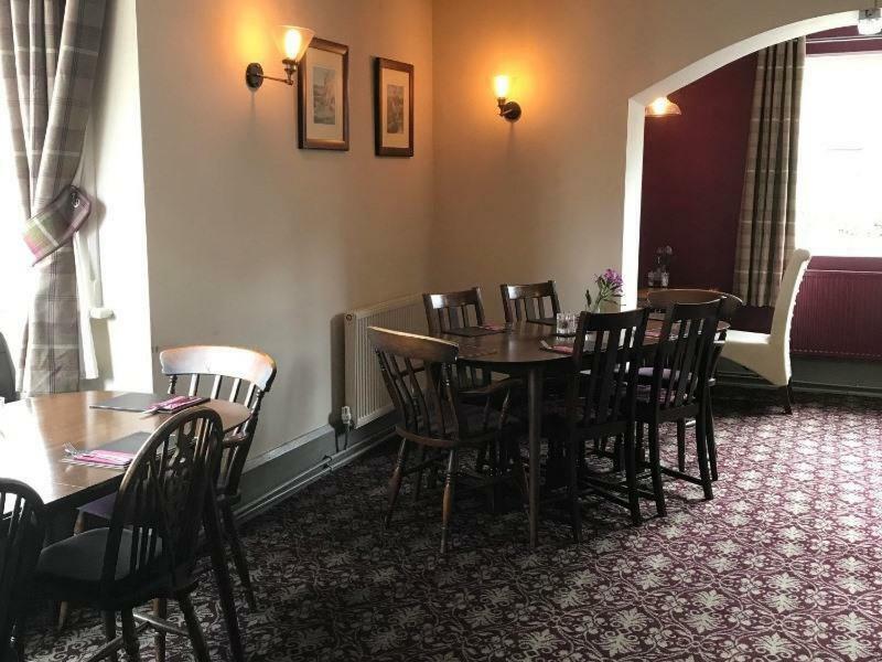 The Black Bull Inn Escrick エクステリア 写真